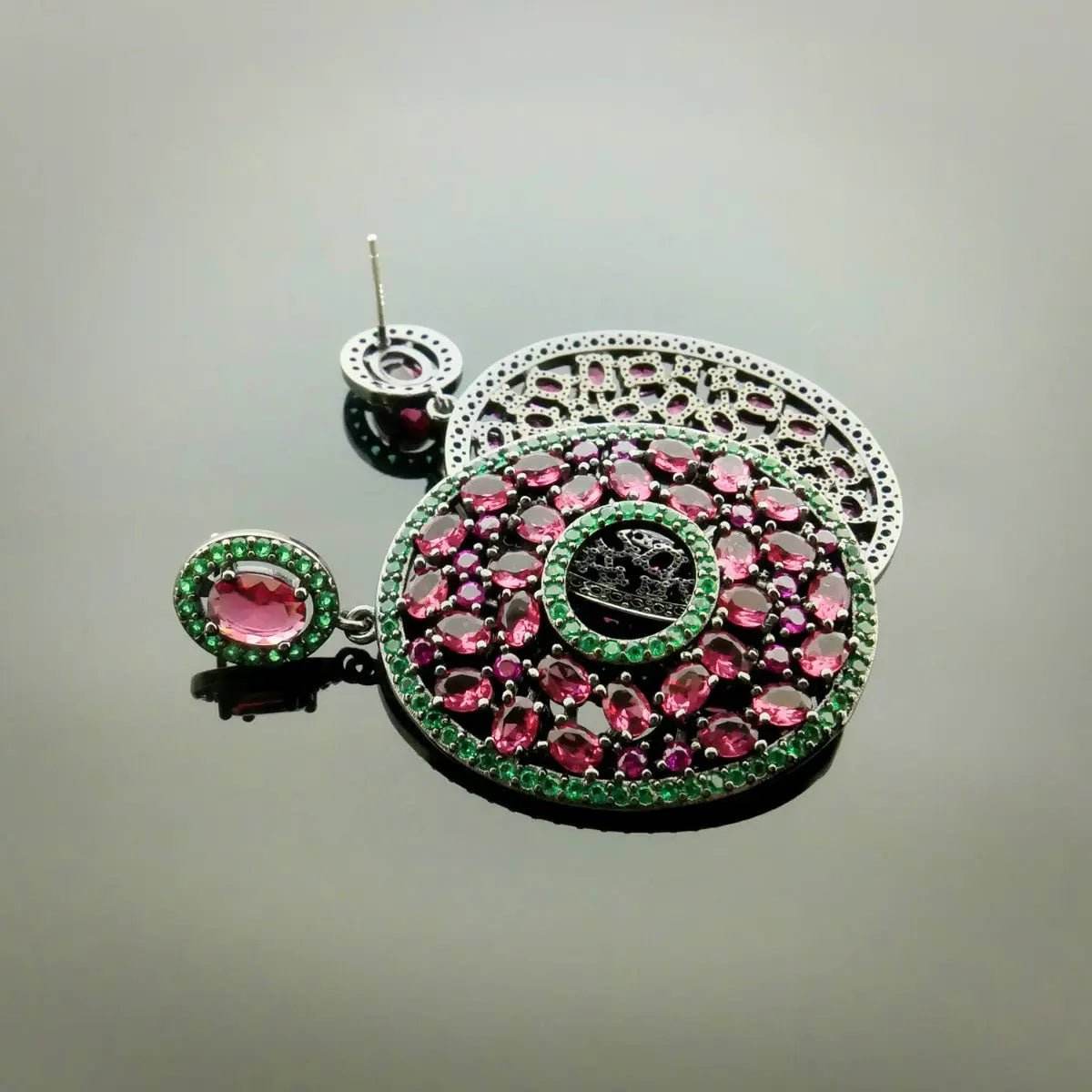 Ovale oorbellen met roze en groene zirkonia's - Victoria Valenza