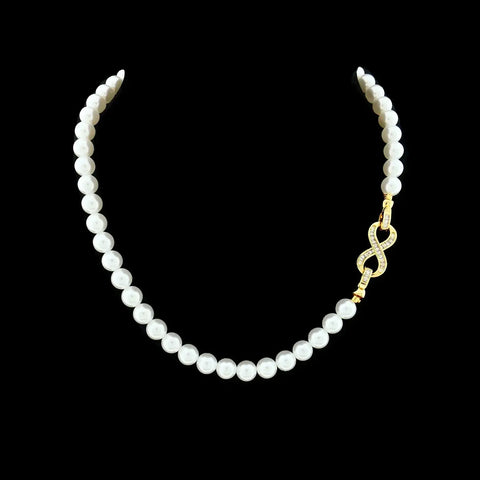 Colliers Victoria Valenza