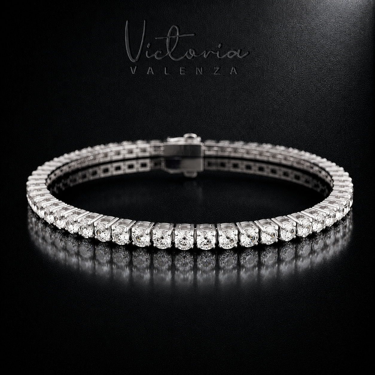 Zilverkleurige RVS Armband met 3 mm Zirkonia Stenen | Victoria Valenza