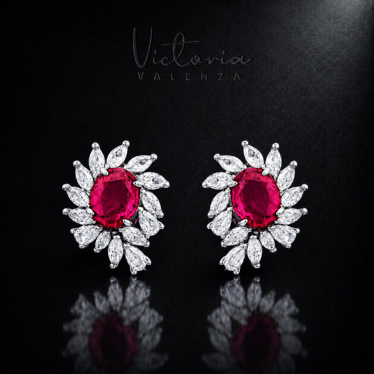 Zilverkleurige Scarlet Oorbellen met Rode Zirkonia Stenen | Victoria Valenza