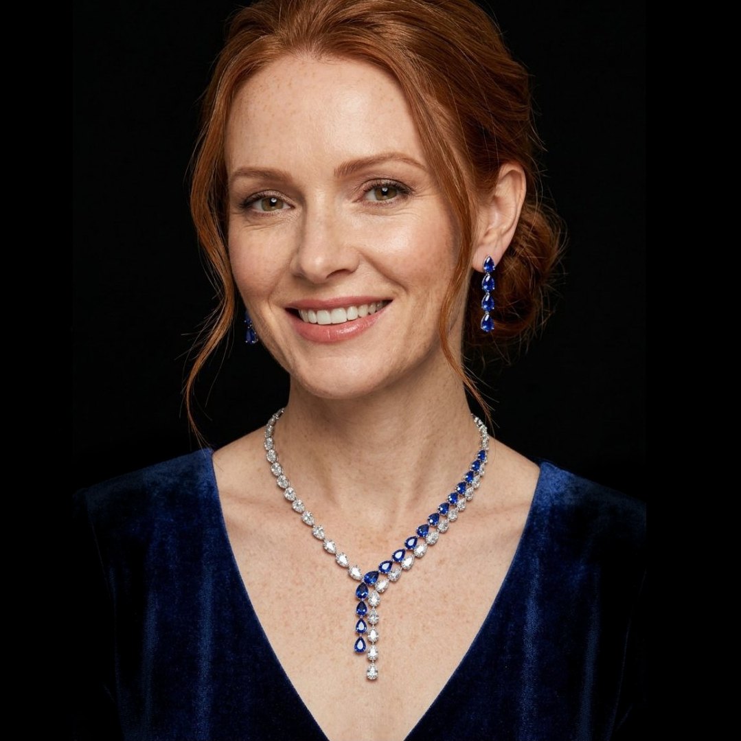 Zilverkleurige Blu Eleganza Collier en Oorbellen met Blauwe Zirkonia Stenen | Victoria Valenza