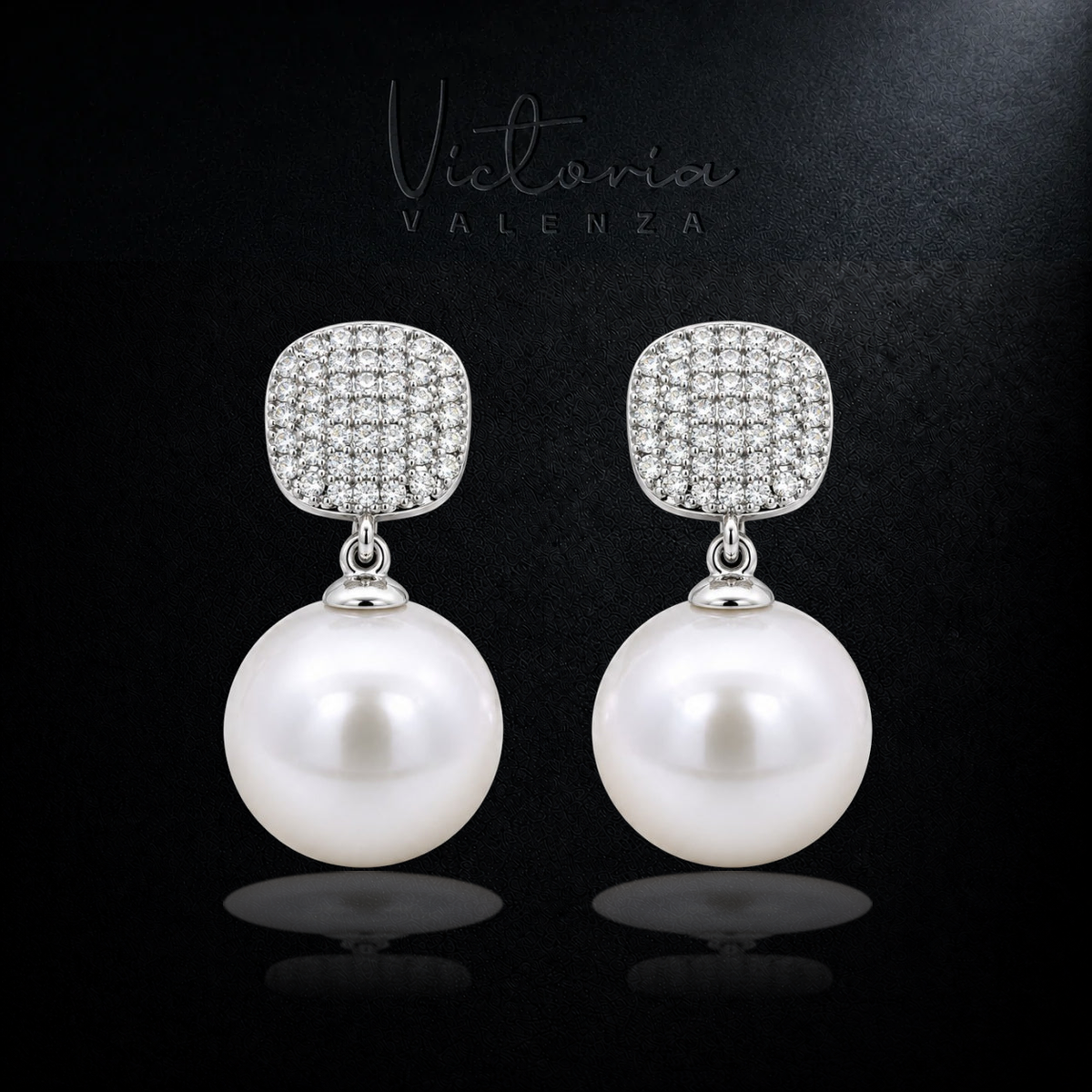 Zilverkleurige Bianca Clip Oorbellen met Parels en Zirkonia Stenen | Victoria Valenza