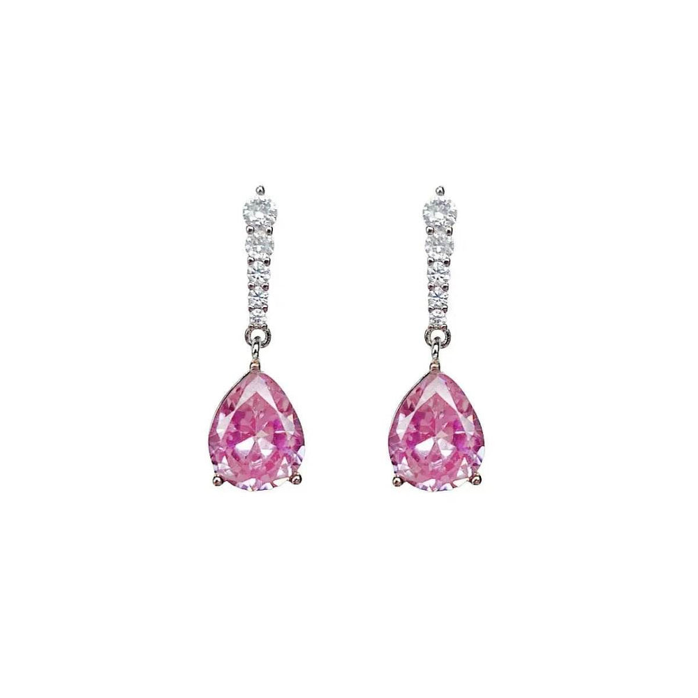 
                      
                        Zilverkleurige oorbellen met Roze en Witte Zirkonia’s - Victoria Valenza
                      
                    
