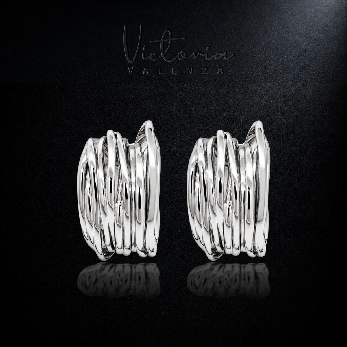 Zilverkleurige Onda Clip Oorbellen | Victoria Valenza