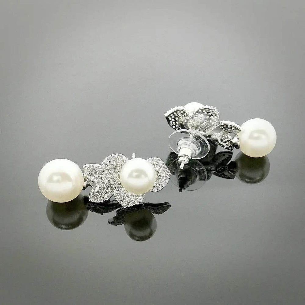 
                      
                        Parel Oorbellen met Zirkonia’s – Tijdloos en Elegant - Victoria Valenza
                      
                    