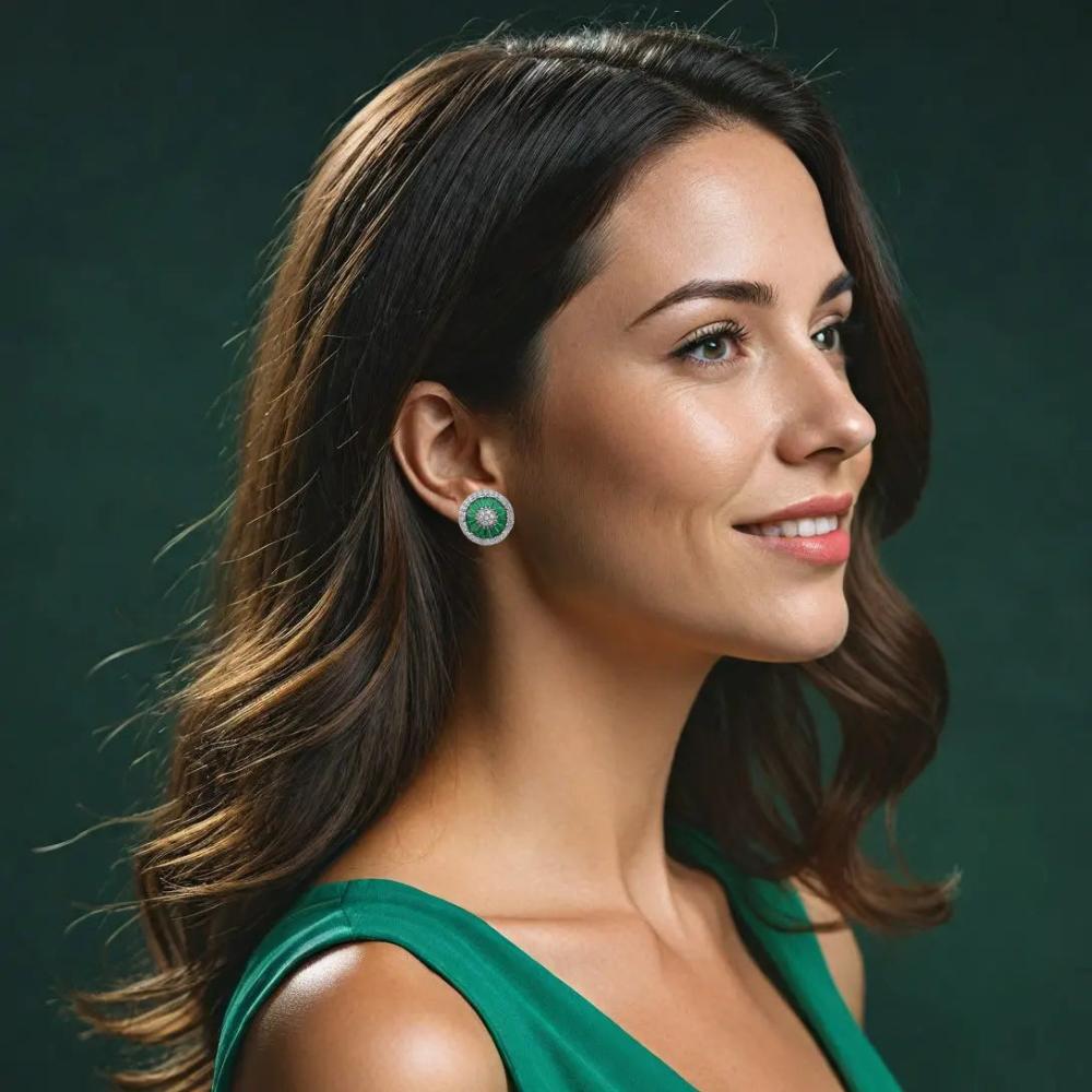 Zilverkleurige Coco-green oorknoppen met witte en groene zirkonia's  Victoria Valenza