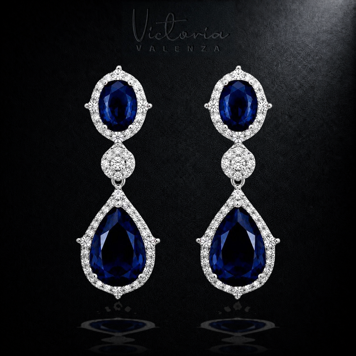Zilverkleurige Bellissima Oorbellen met Saffierkleurige Zirkonia Stenen | Victoria Valenza