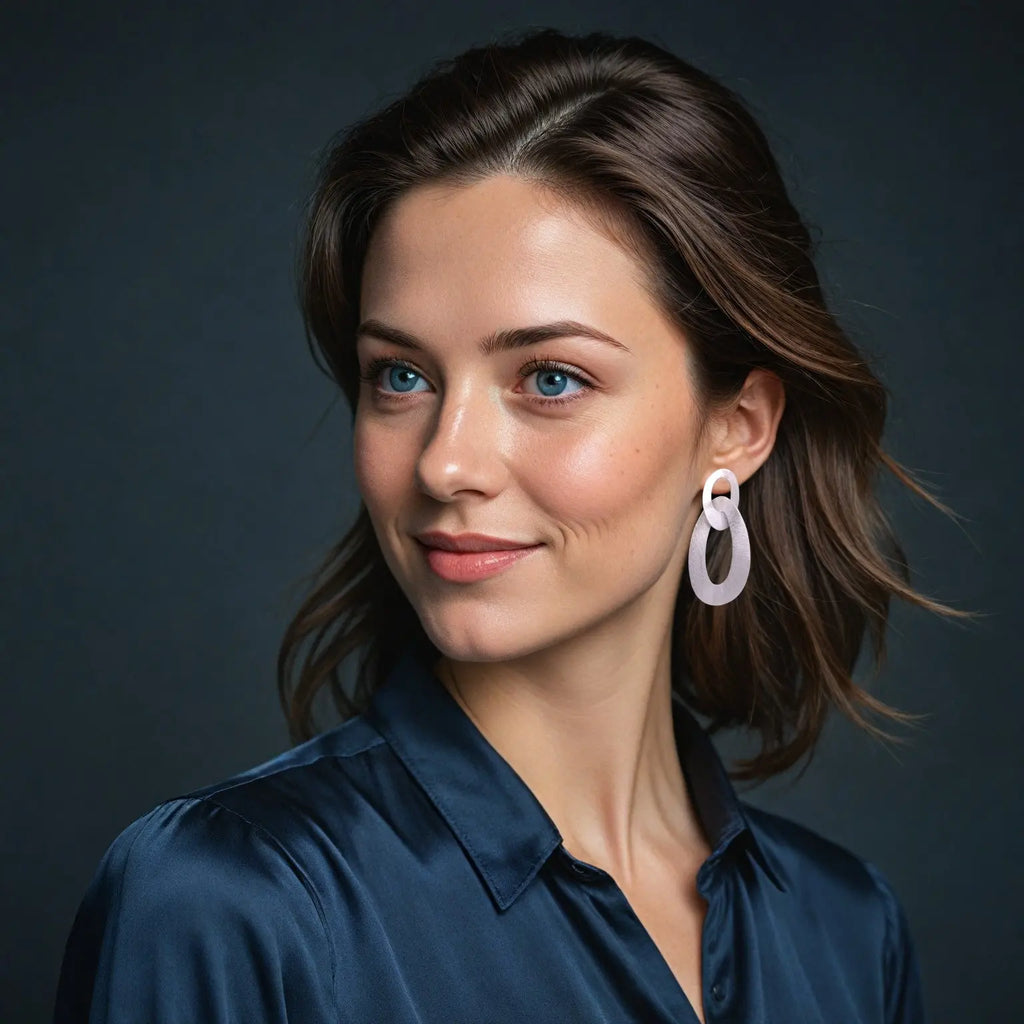 Gesatineerd zilver lange oorbellen  Victoria Valenza