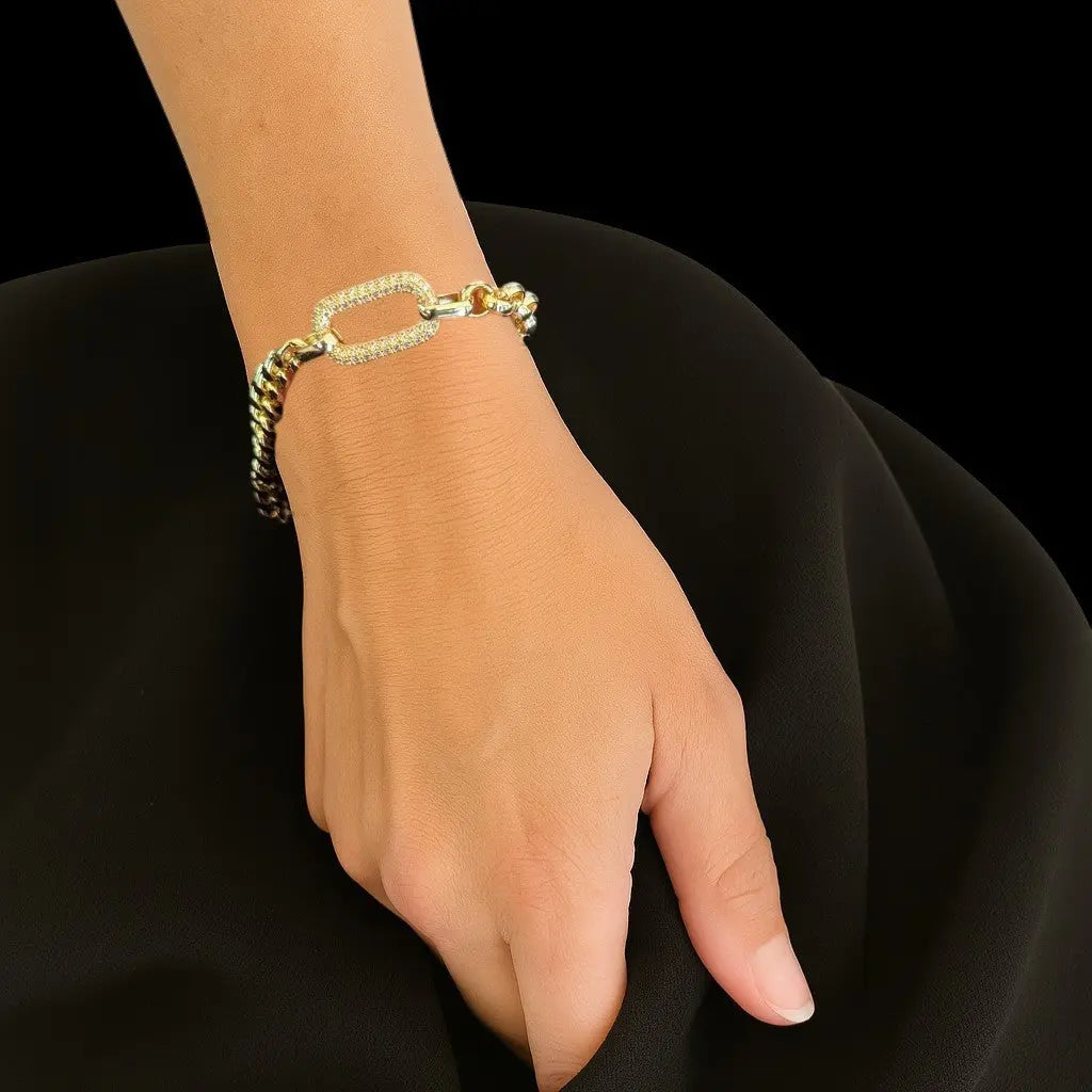 Goudkleurige link armband met pavé zirkonia stenen  Victoria Valenza