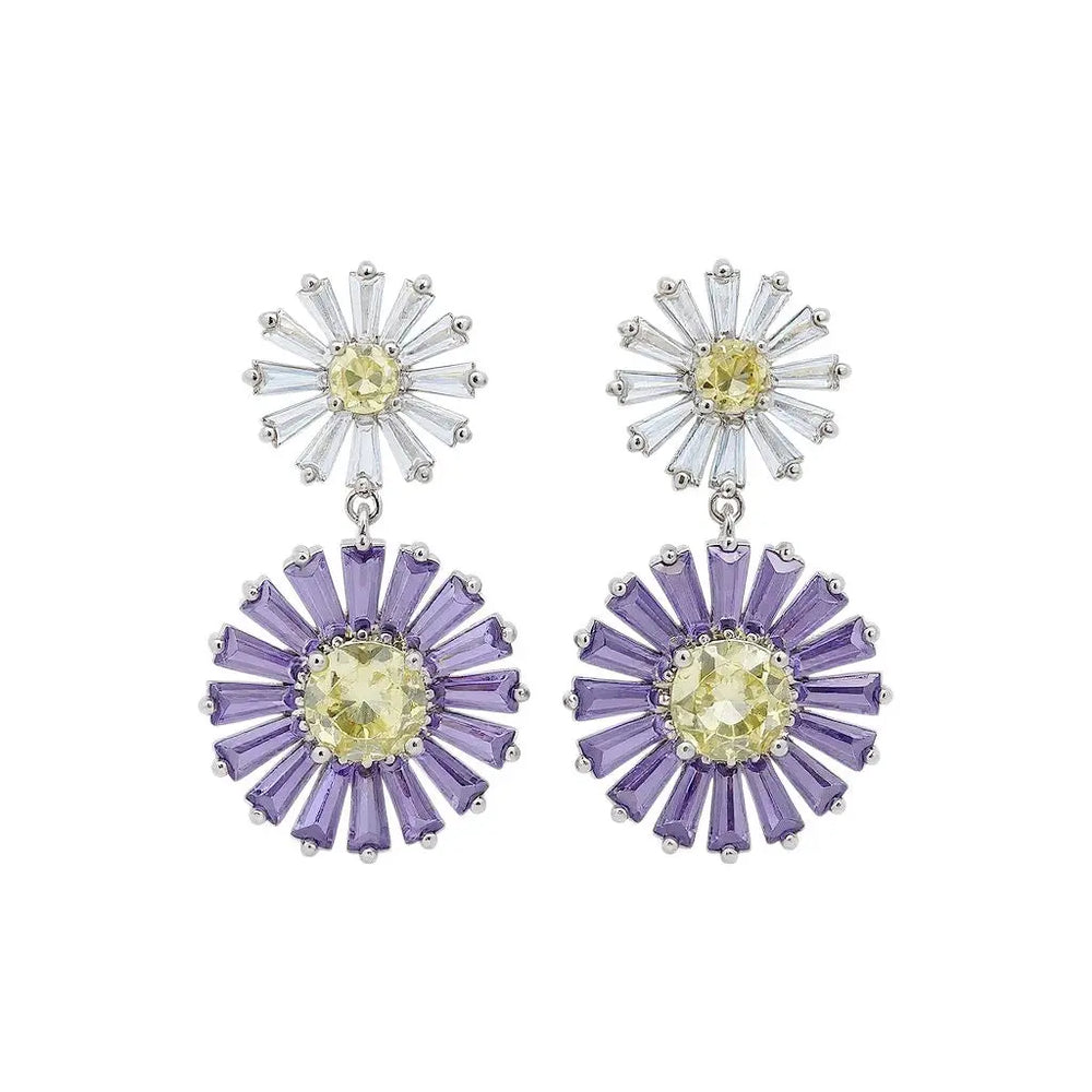 
                      
                        Zilverkleurige Daisy oorbellen met paarse en gele zirkonia stenen  Victoria Valenza
                      
                    