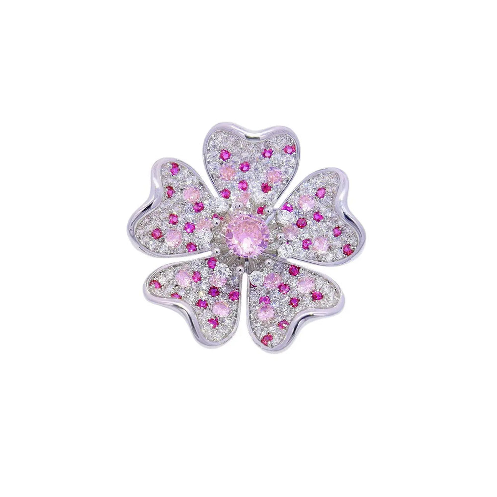 
                      
                        Zilverkleurige sakura bloem broche met pavé roze en witte zirkonia stenen  Victoria Valenza
                      
                    