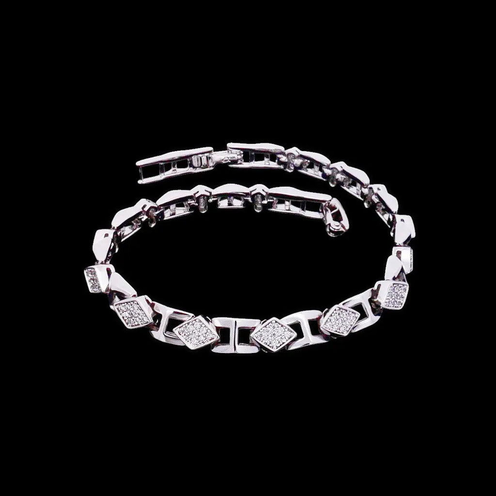 Zilverkleurige ruit armband met zirkonia stenen  Victoria Valenza