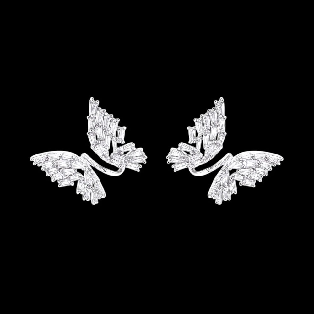 Zilverkleurige vlinder oorbellen met zirkonia stenen  Victoria Valenza