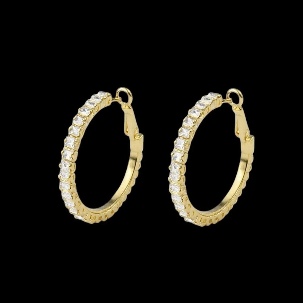 Goudkleurige creolen met zirkonia stenen  Victoria Valenza