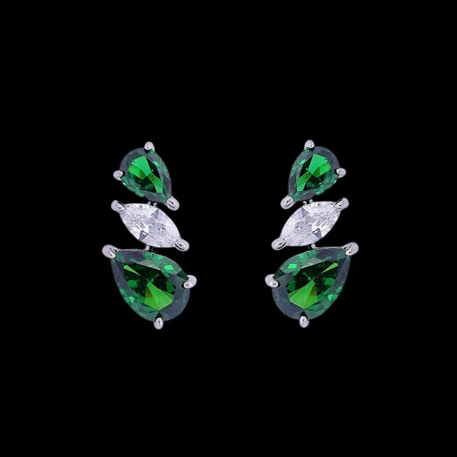 Zilveren 3 stenen design oorbellen met groene zirkonia stenen  Victoria Valenza