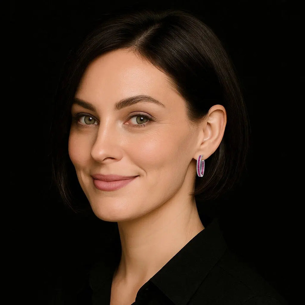 Zilveren creolen met rode zirkonia stenen  Victoria Valenza