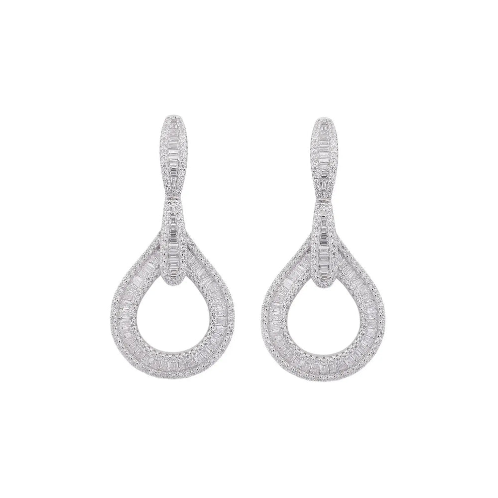 
                      
                        Zilveren druppel oorbellen met baquette zirkonia stenen  Victoria Valenza
                      
                    