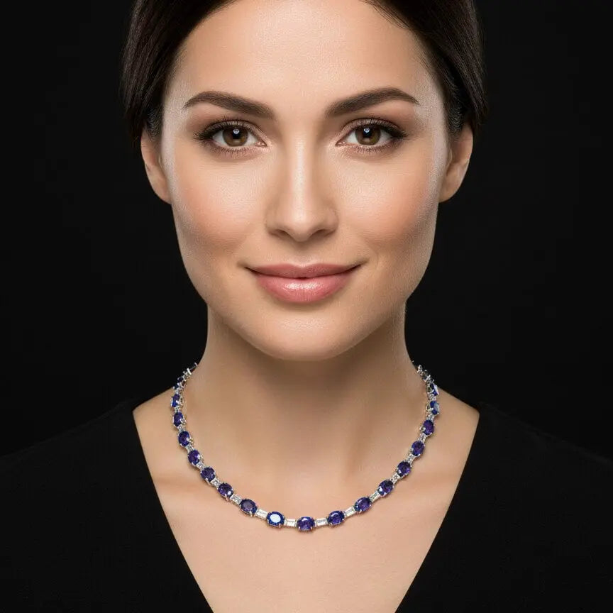 Zilveren collier met tanzanietkleurige zirkonia stenen  Victoria Valenza