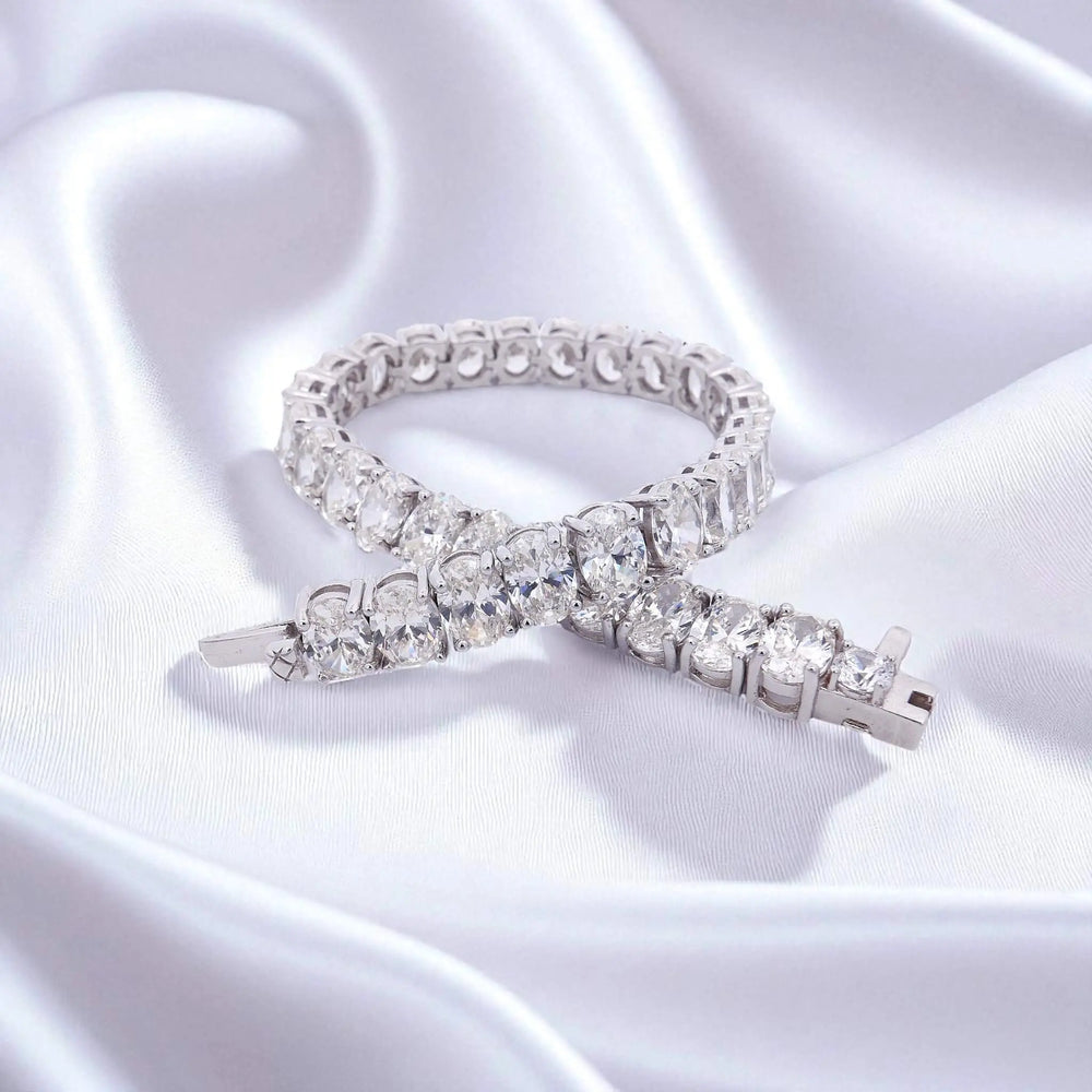 
                      
                        Zilveren armband met ovale zirkonia stenen  Victoria Valenza
                      
                    