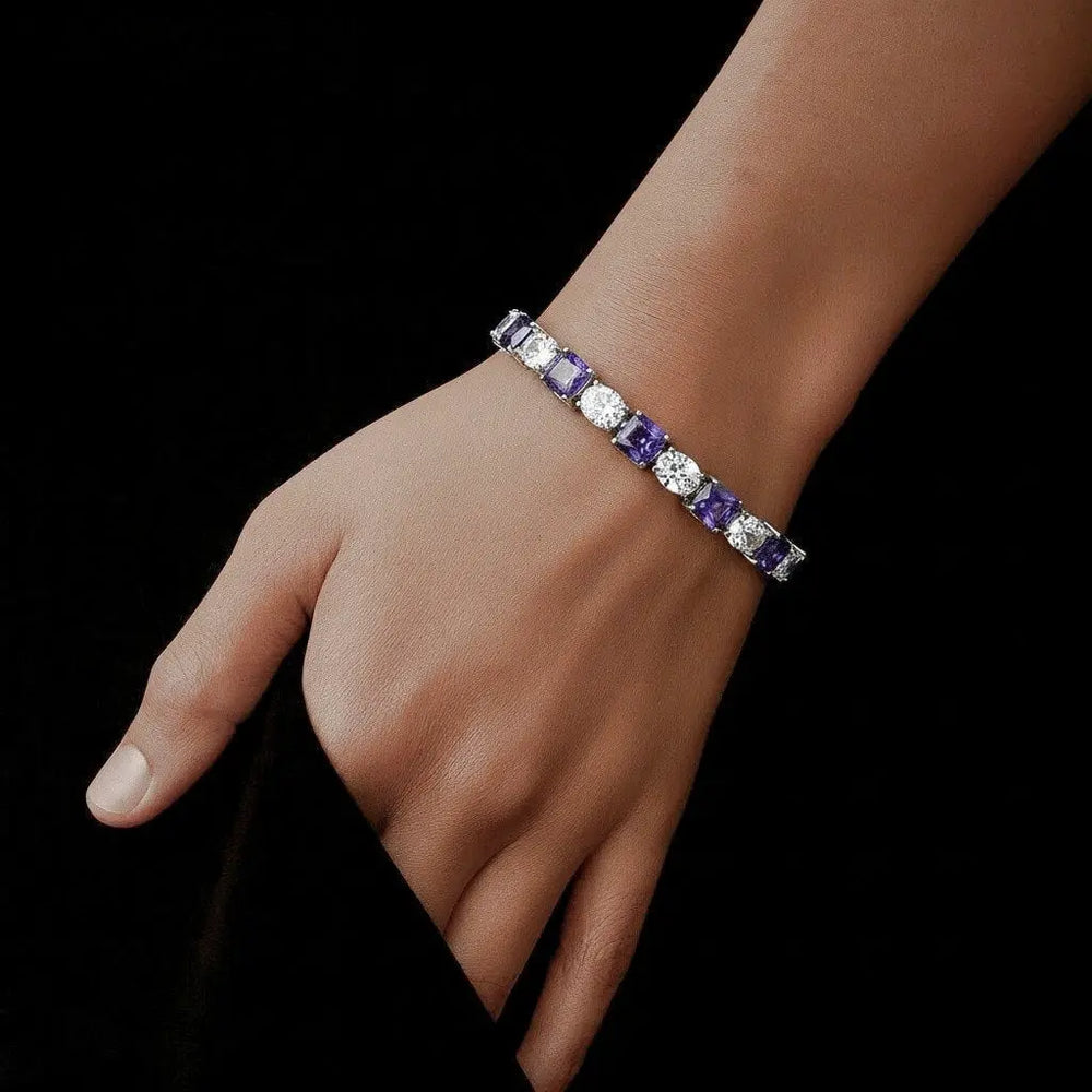 Zilveren armband met cushion tanzanietkleurige zirkonia stenen  Victoria Valenza