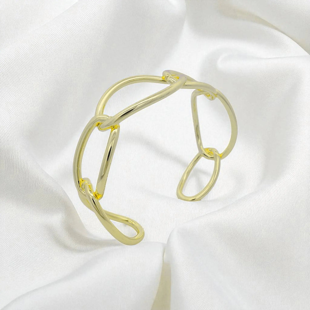 
                      
                        Goudkleurige ovale open design armband  Victoria Valenza
                      
                    