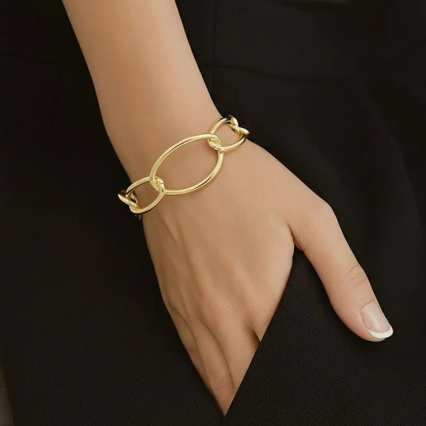 Goudkleurige ovale open design armband  Victoria Valenza