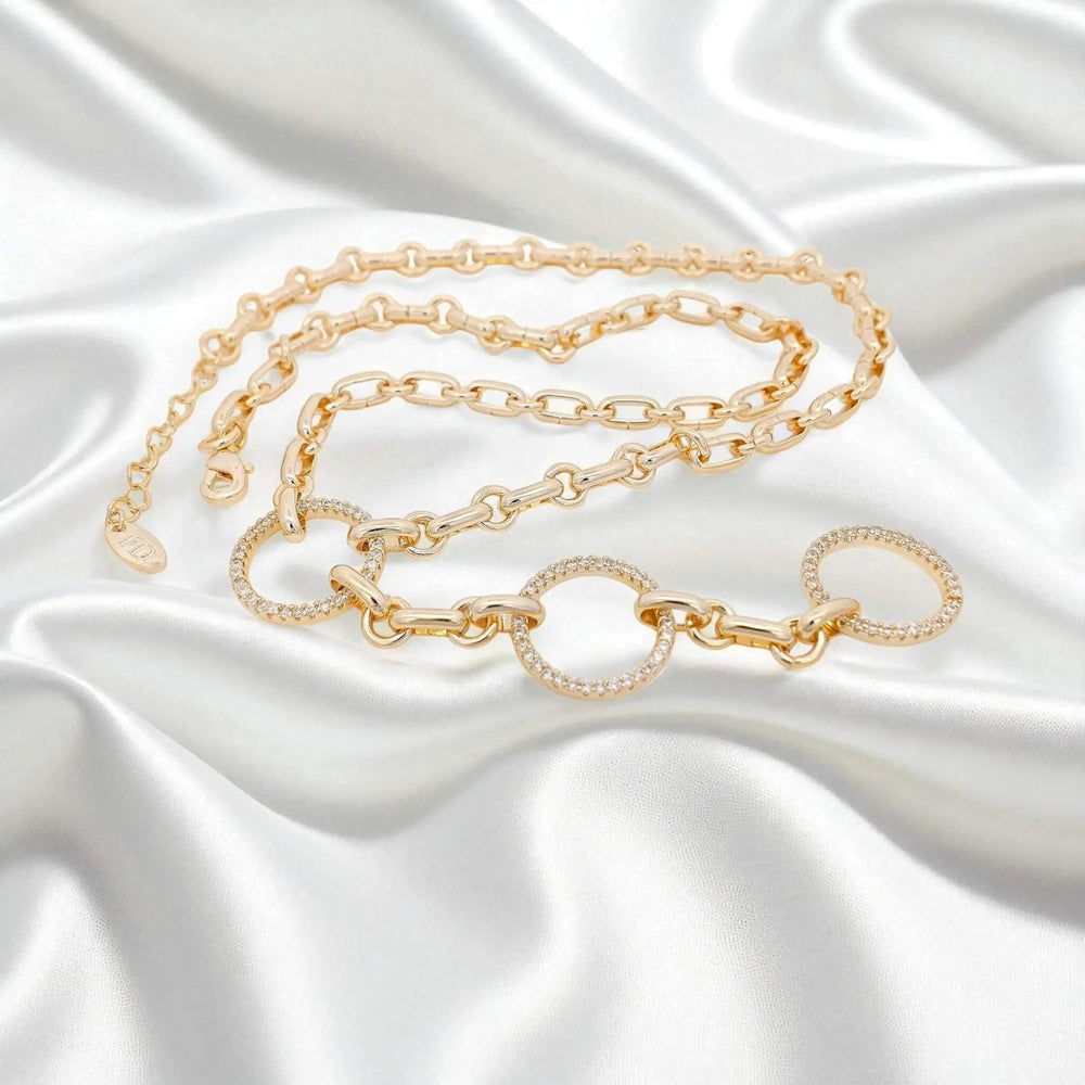 
                      
                        Goudkleurige circle Y-chain met zirkonia stenen  Victoria Valenza
                      
                    