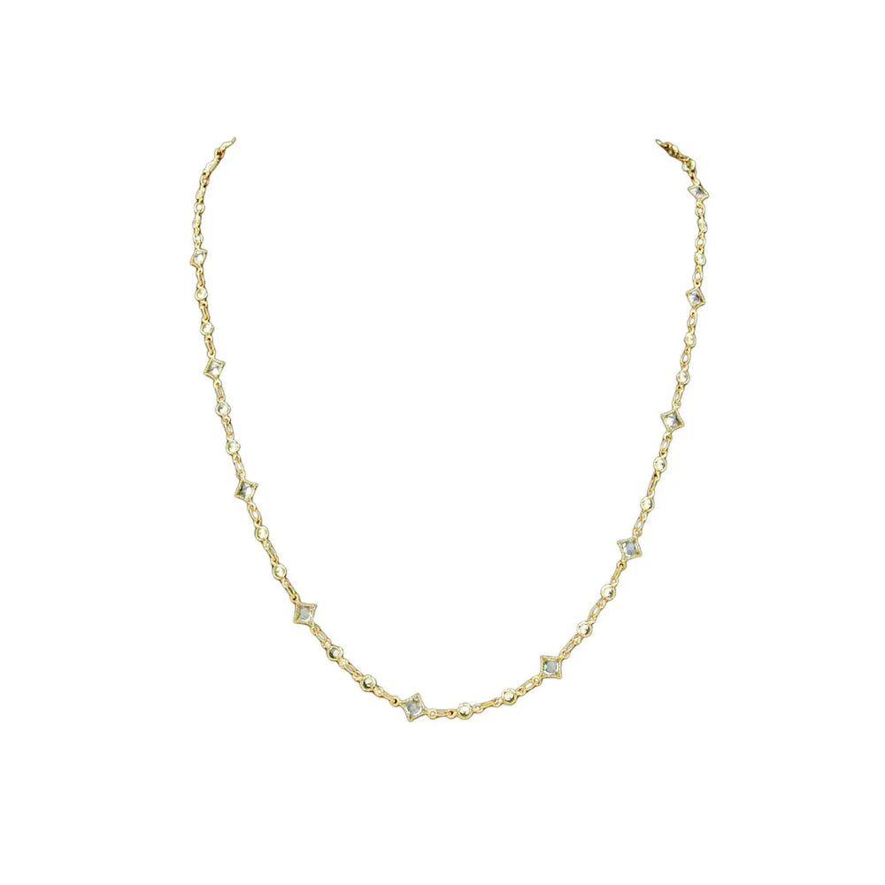 
                      
                        Goudkleurige fijne collier met zirkonia stenen  Victoria Valenza
                      
                    