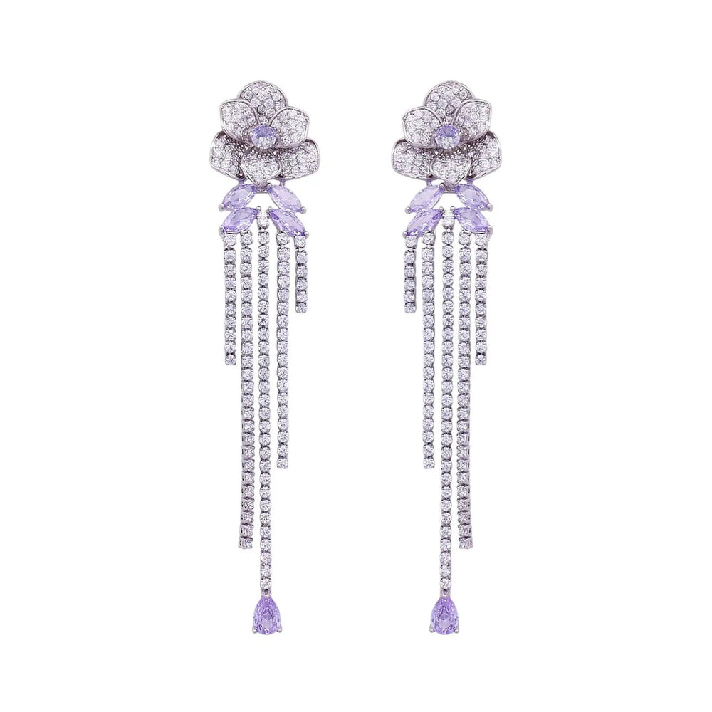 
                      
                        Zilverkleurige lange bloem oorbellen met paarse zirkonia stenen  Victoria Valenza
                      
                    