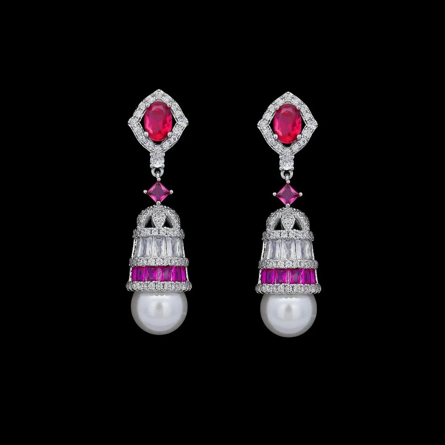 Zilverkleurige Art Deco model oorbellen met parels en roze zirkonia stenen  Victoria Valenza