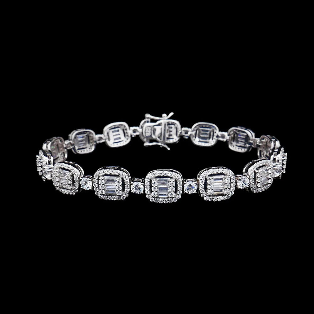 Zilveren fantasie armband met baquette zirkonia stenen  Victoria Valenza