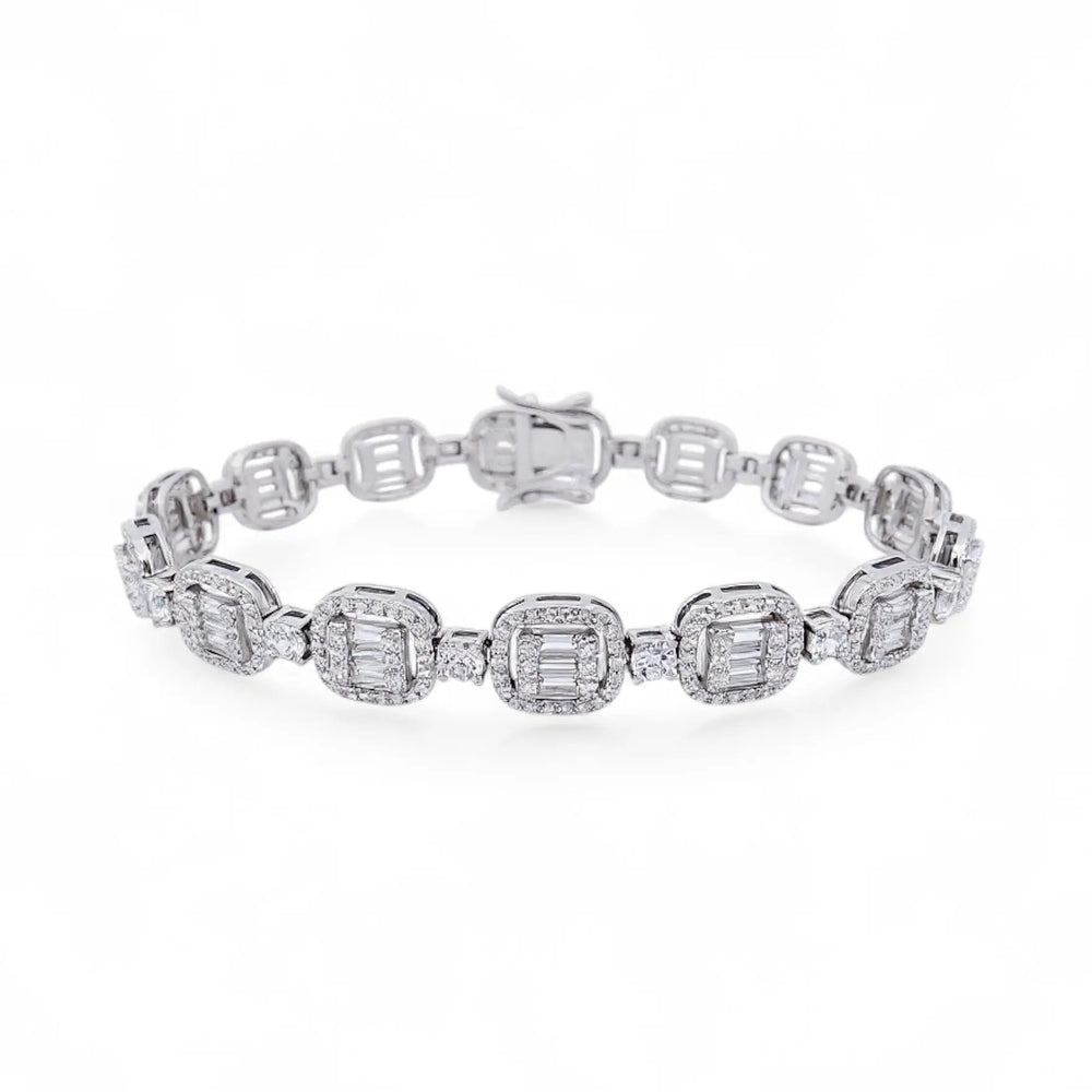 
                      
                        Zilveren fantasie armband met baquette zirkonia stenen  Victoria Valenza
                      
                    