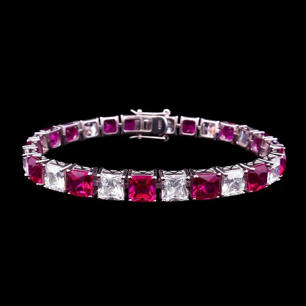 Zilveren luxe armband met rood-roze zirkonia stenen  Victoria Valenza