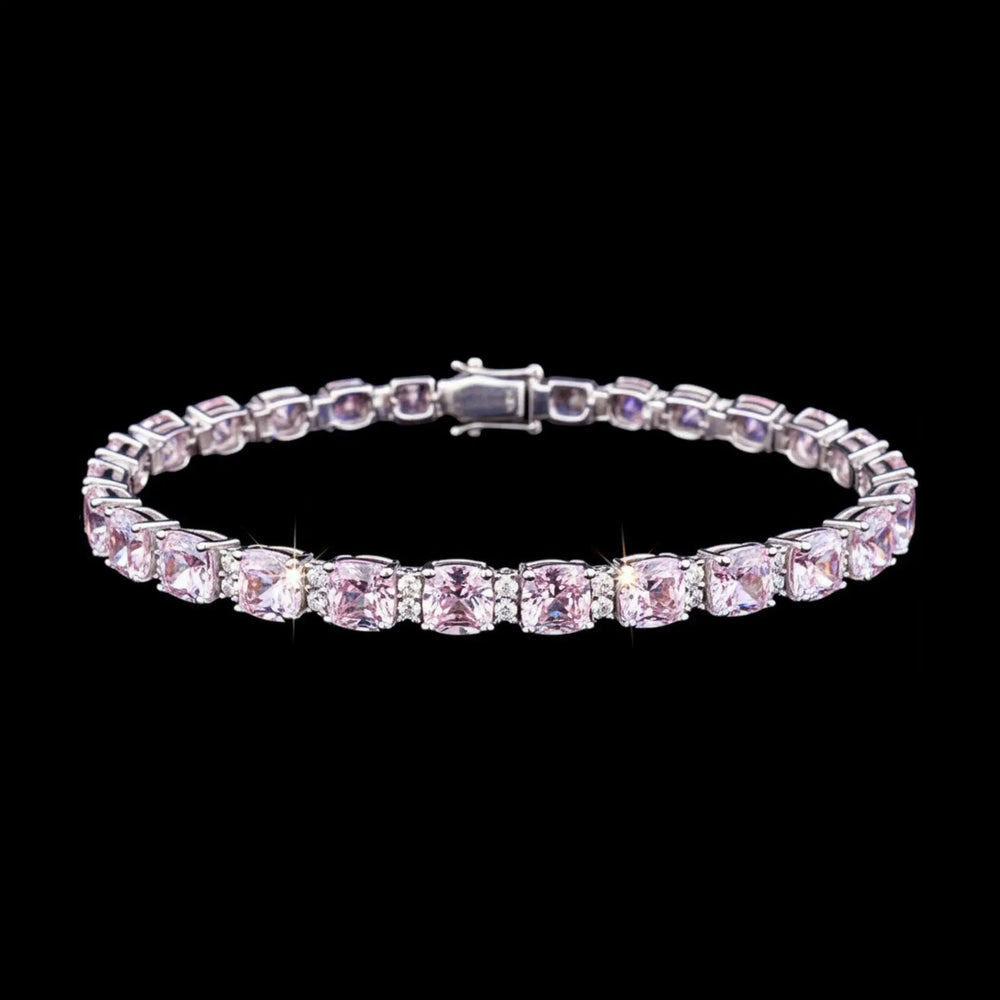 Zilveren armband met roze cushion zirkonia stenen  Victoria Valenza