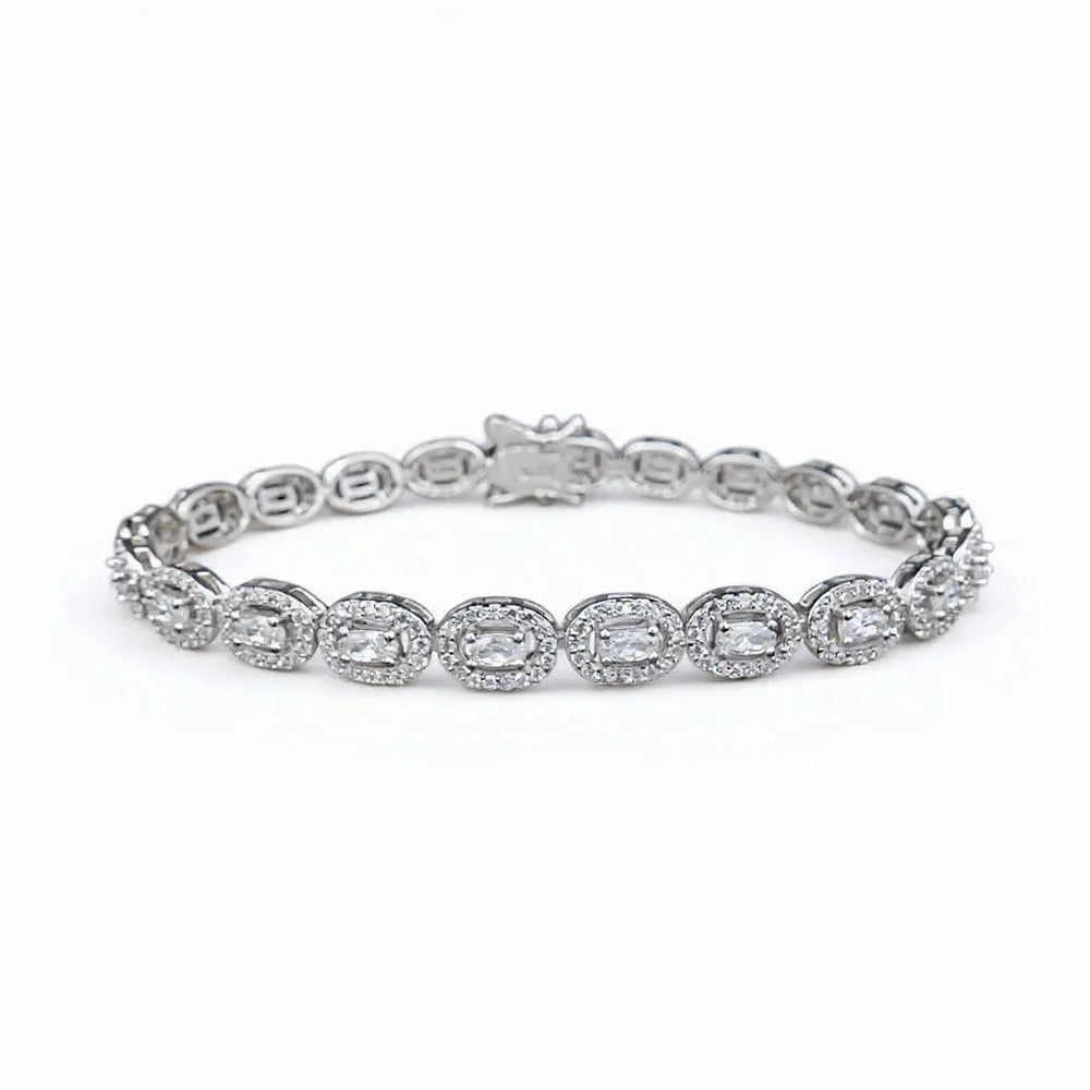 
                      
                        Zilveren ovaal entourage armband met zirkonia stenen  Victoria Valenza
                      
                    