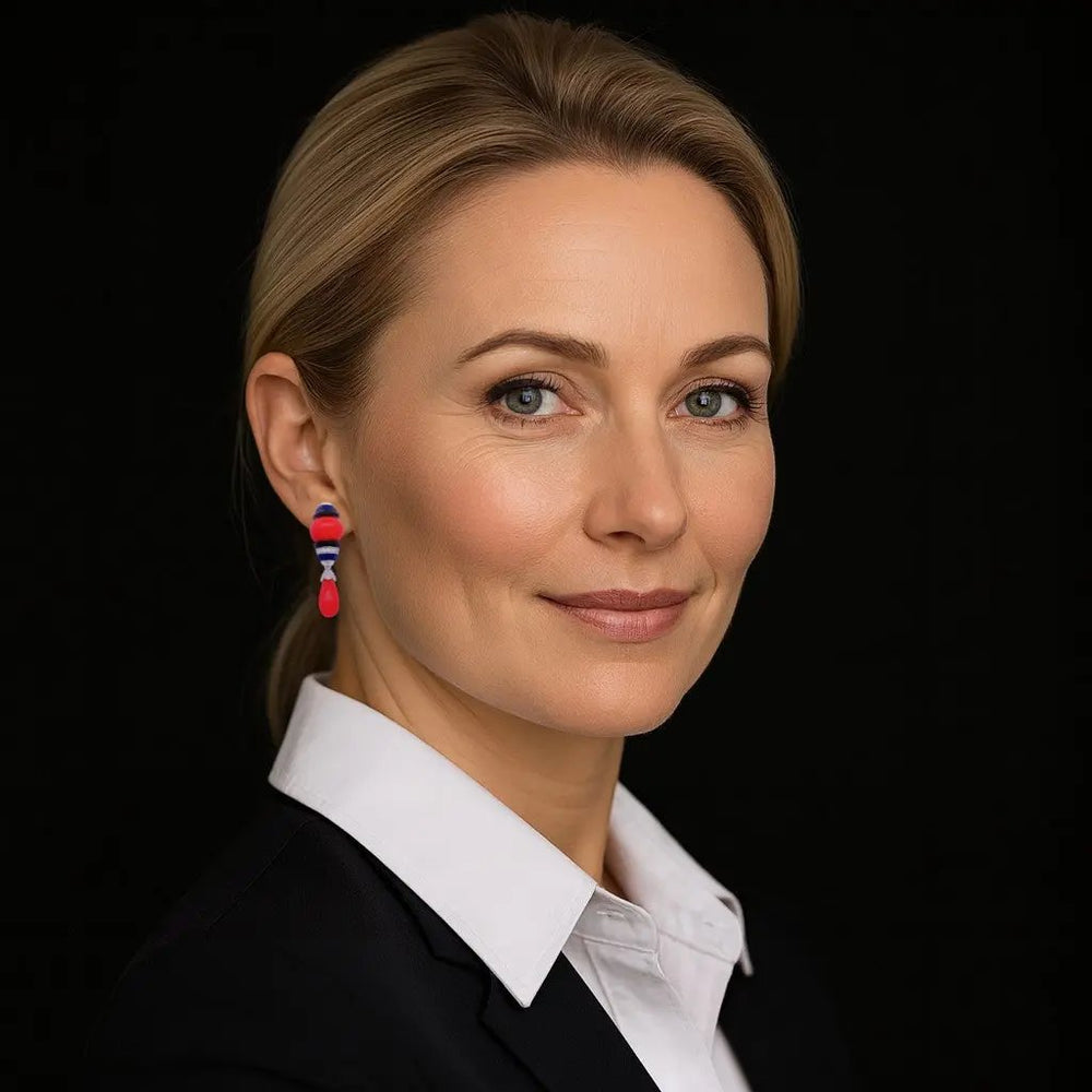 Zilveren oorbellen Art Deco stijl met bloedkoraal en zirkonia stenen  Victoria Valenza