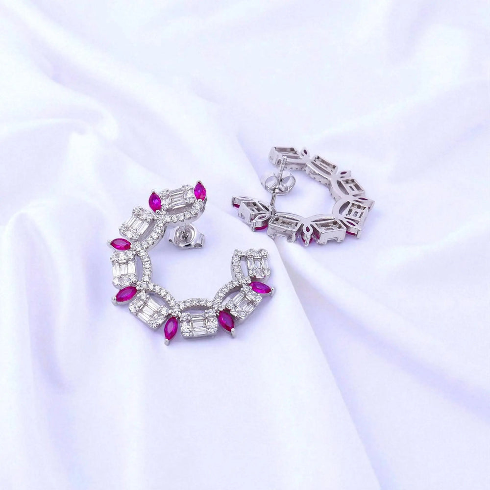 
                      
                        Zilveren waaier oorbellen met roze zirkonia stenen  Victoria Valenza
                      
                    