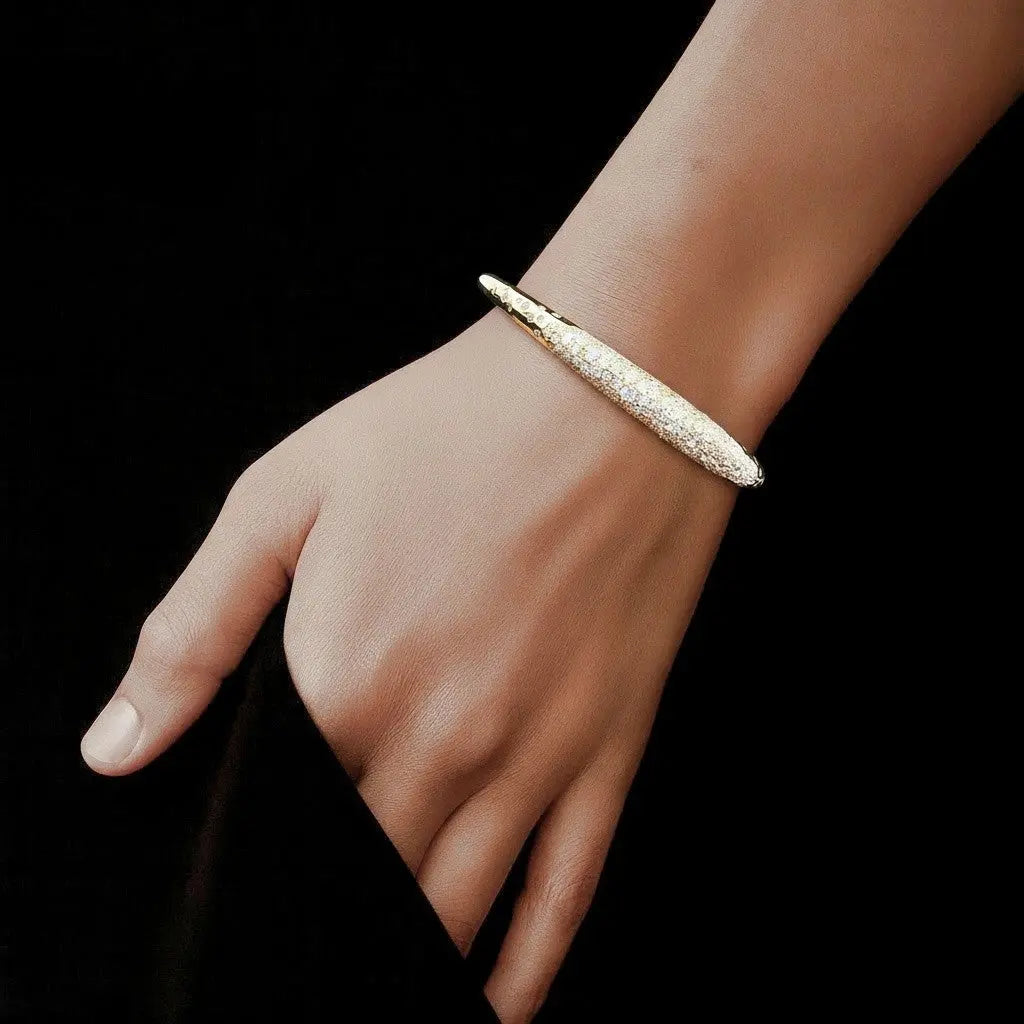 Vergulde zilveren klemarmband met pavé zirkonia stenen  Victoria Valenza