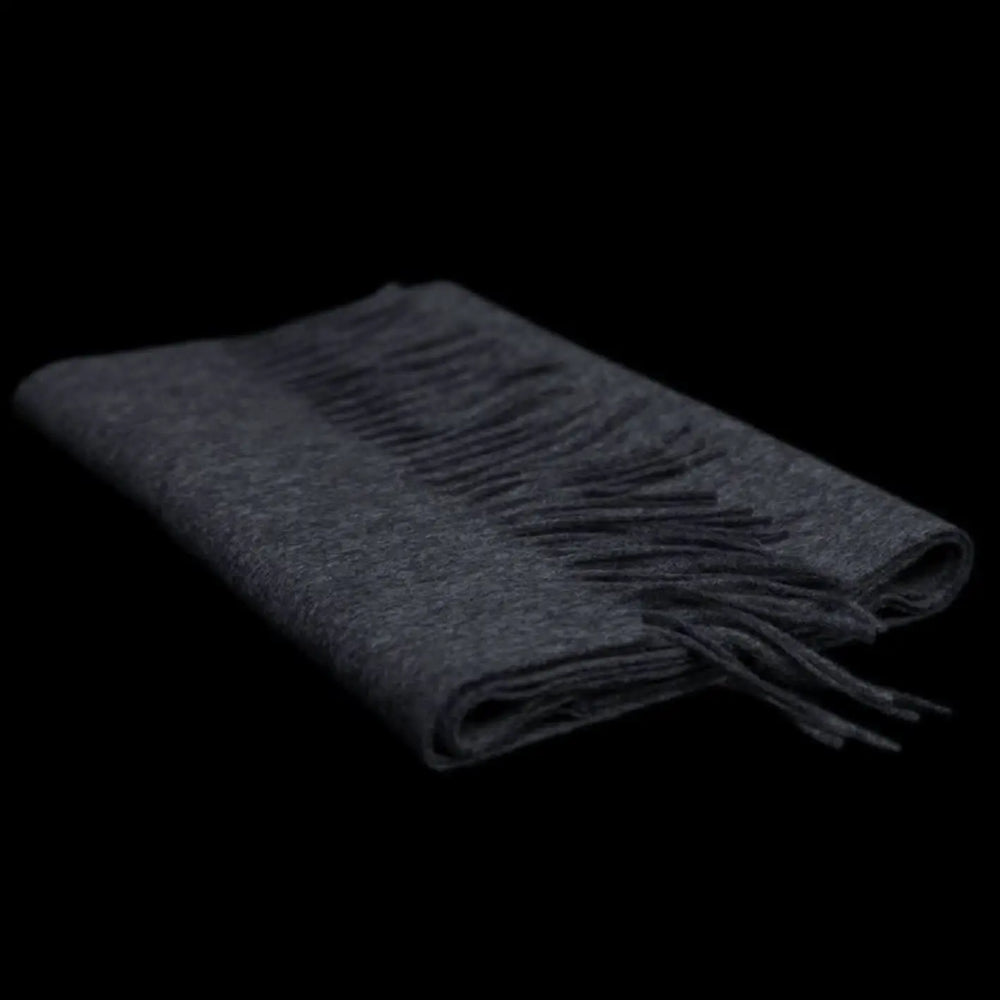 Antracietgrijze 100% cashmere sjaal met franjes – luxe kasjmier dames sjaal 176 × 33 cm