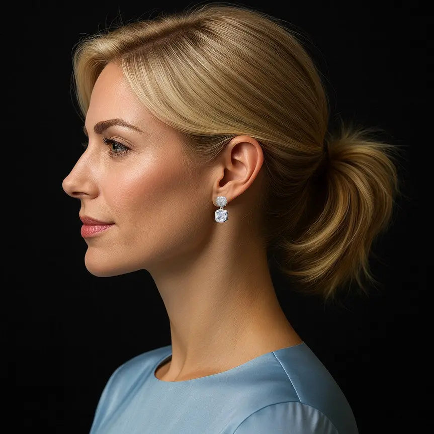 Zilverkleurige pavé oorbellen met cushion zirkonia stenen  Victoria Valenza