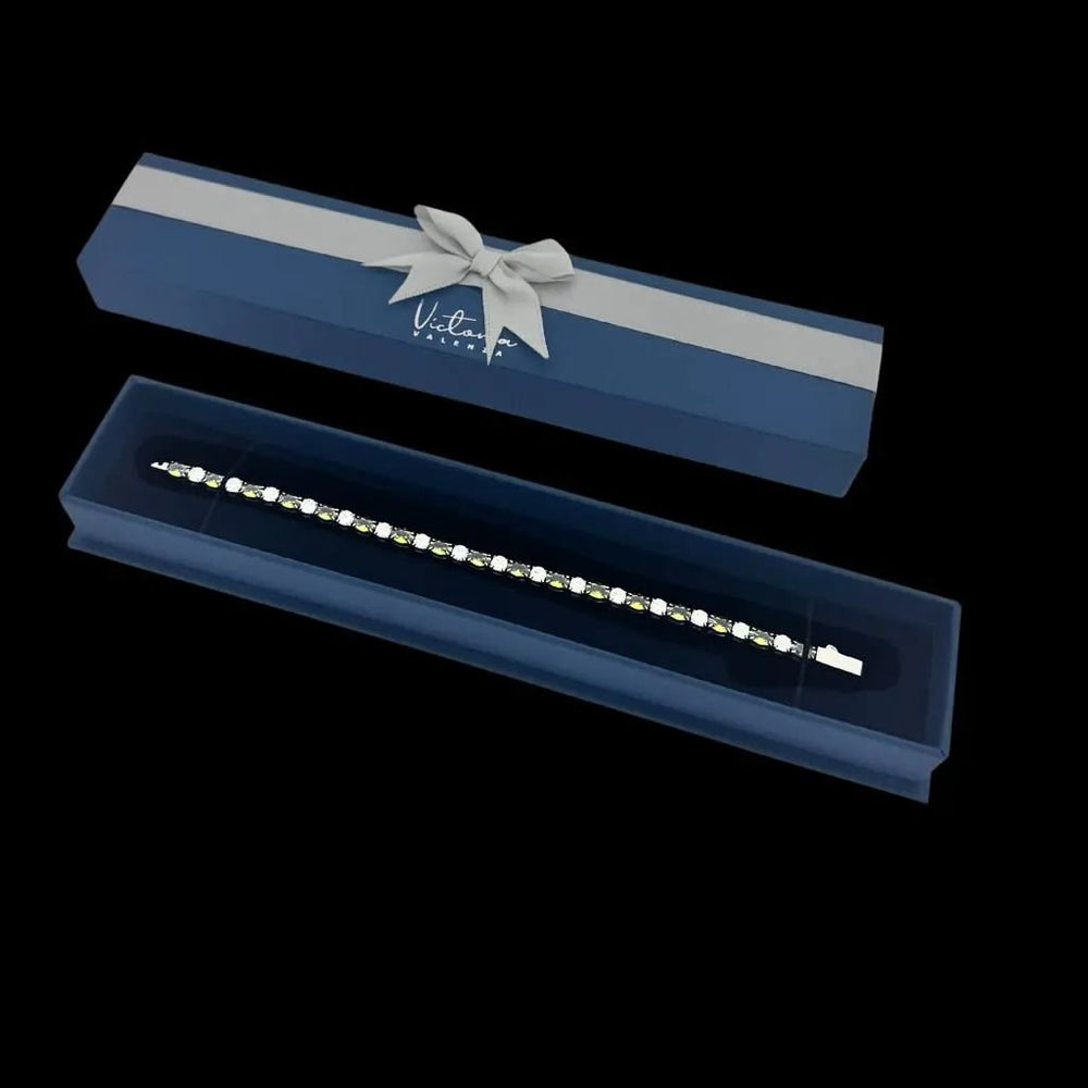 
                      
                        RVS armband met olijfgroene en witte zirkonia stenen  Victoria Valenza
                      
                    