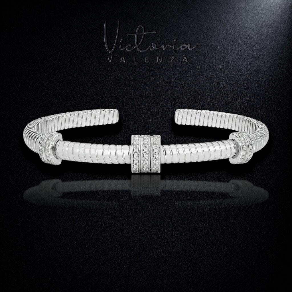 Zilverkleurige Torsarmband met Zirkonia Stenen | Victoria Valenza