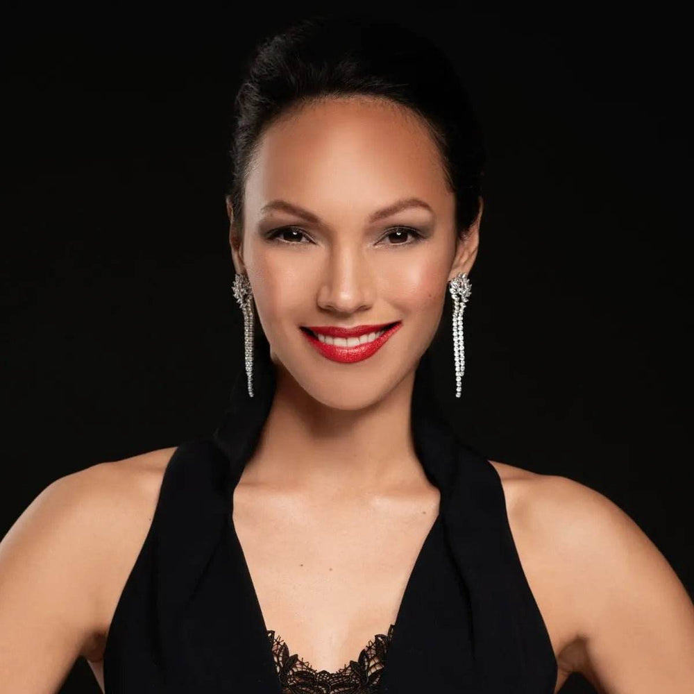 Zilverkleurige lange oorbellen (oorhangers) met zirkonia's - Victoria Valenza