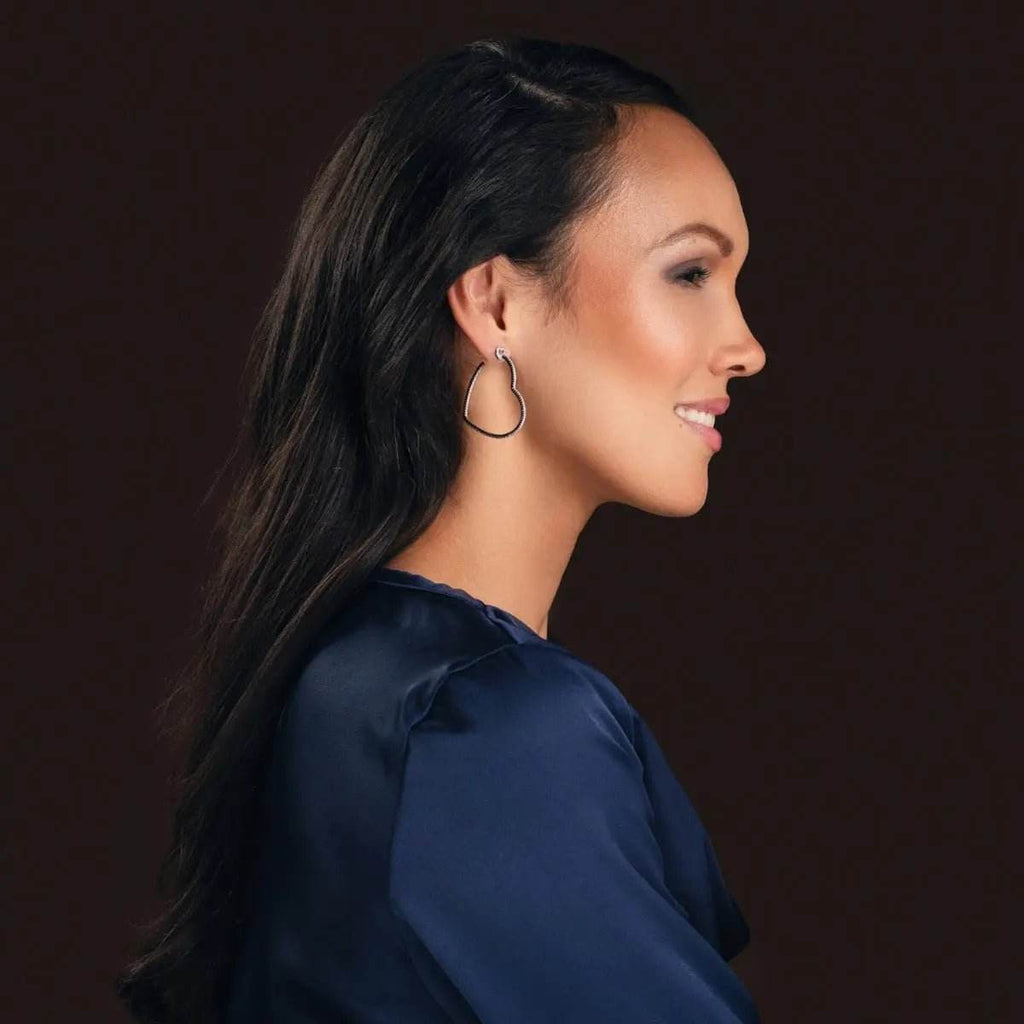 Zilverkleurige hart oorbellen met zirkonia's - Victoria Valenza